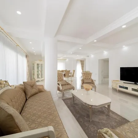 וילה Brand New With Full Amenities קמר