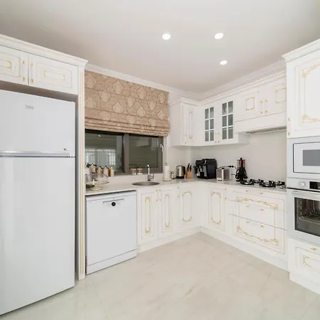 Brand New With Full Amenities * קמר